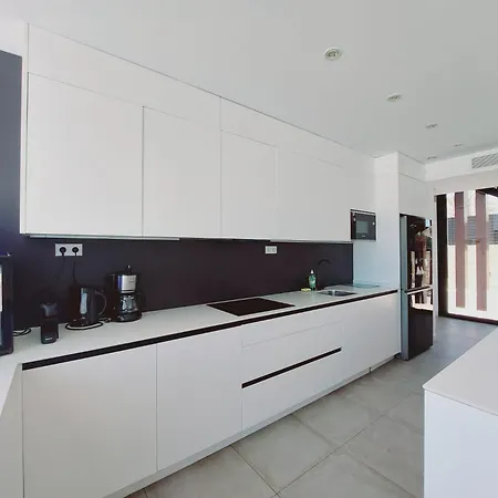 Inmovecos De Lujo Con Piscina Privada Gawy