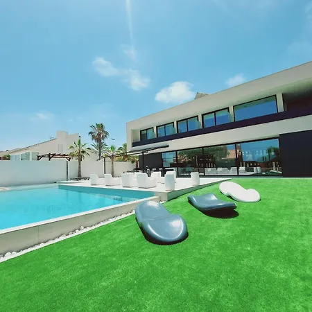 Villa Inmovecos De Lujo Con Piscina Privada Gawy *