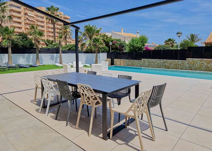 Inmovecos De Lujo Con Piscina Privada Gawy * 拉曼加戴尔马尔梅纳