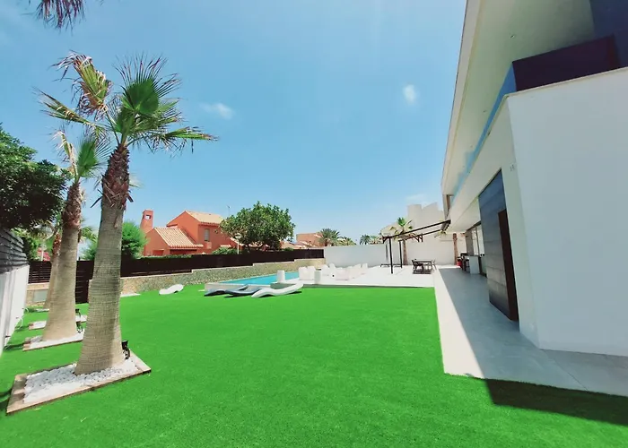 Inmovecos De Lujo Con Piscina Privada Gawy